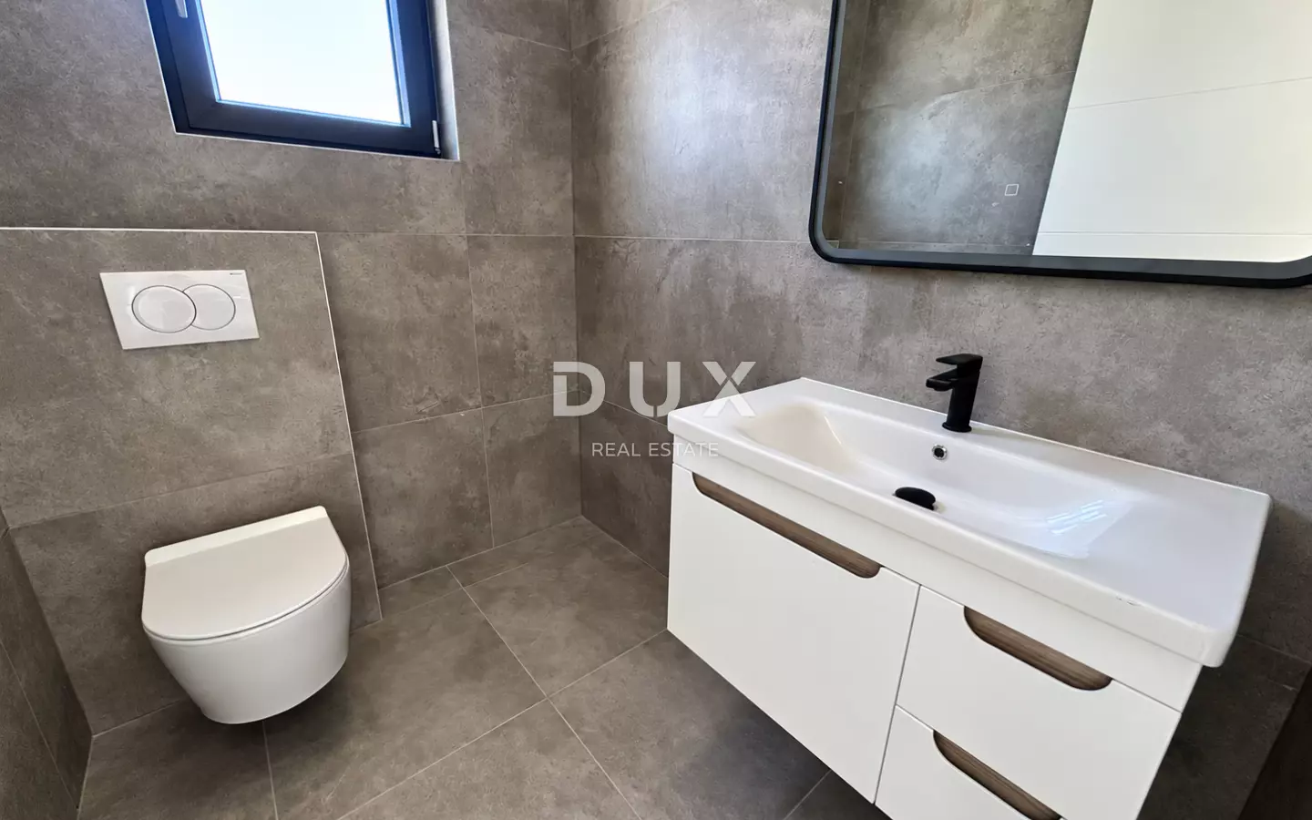 3-bedroom Apartment In Vodice, Croatia (124,4 M²)