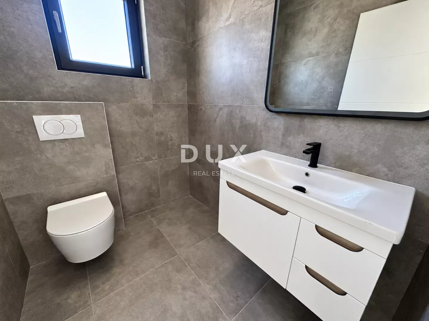 1791193050_modern-gray-tile-bathroom-7d7791 3-bedroom Apartment In Vodice, Croatia (124,4 M²)