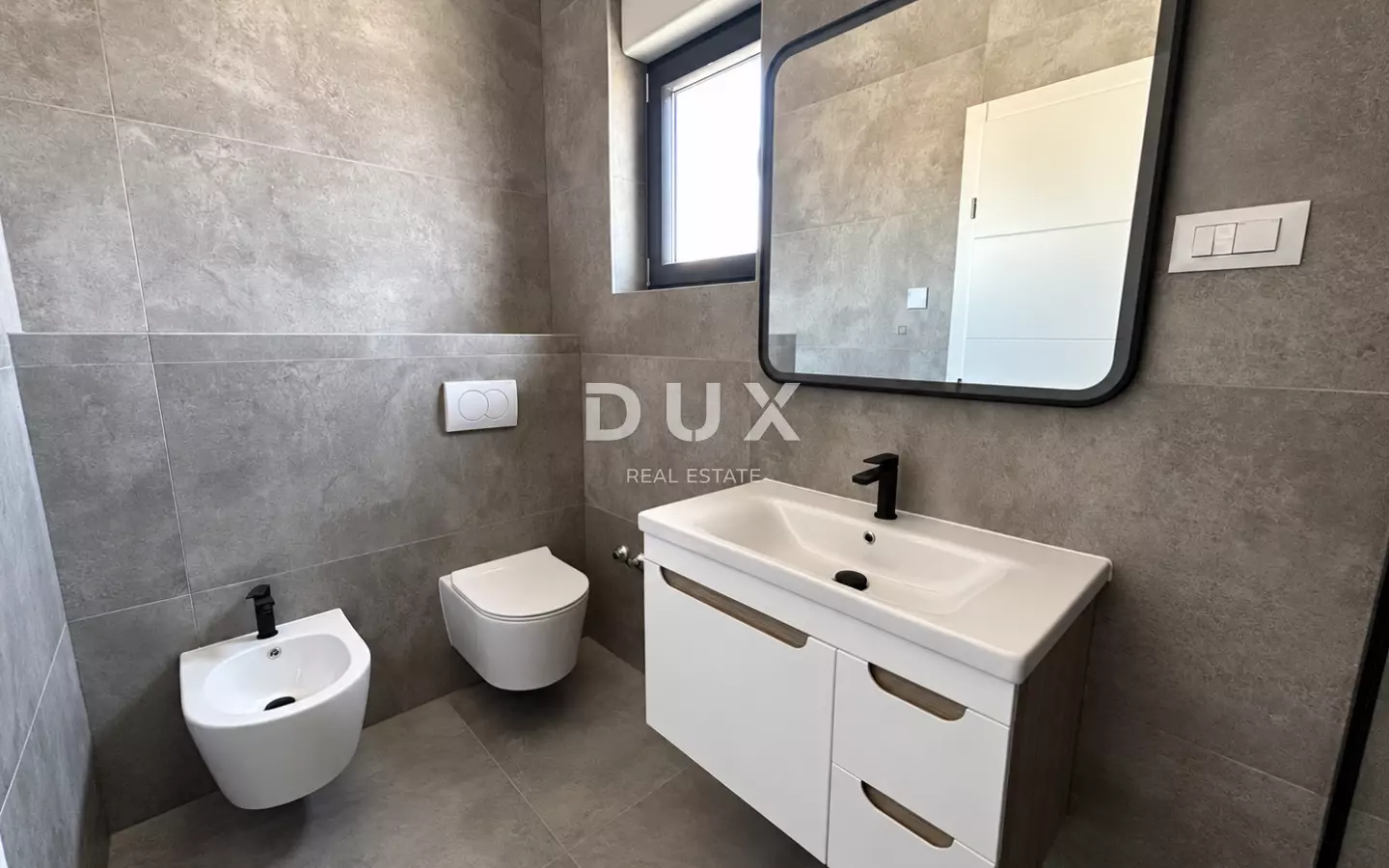 3-bedroom Apartment In Vodice, Croatia (124,4 M²)