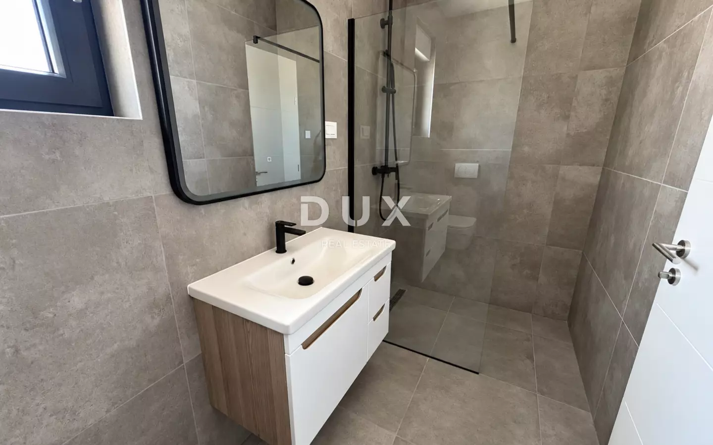 3-bedroom Apartment In Vodice, Croatia (124,4 M²)