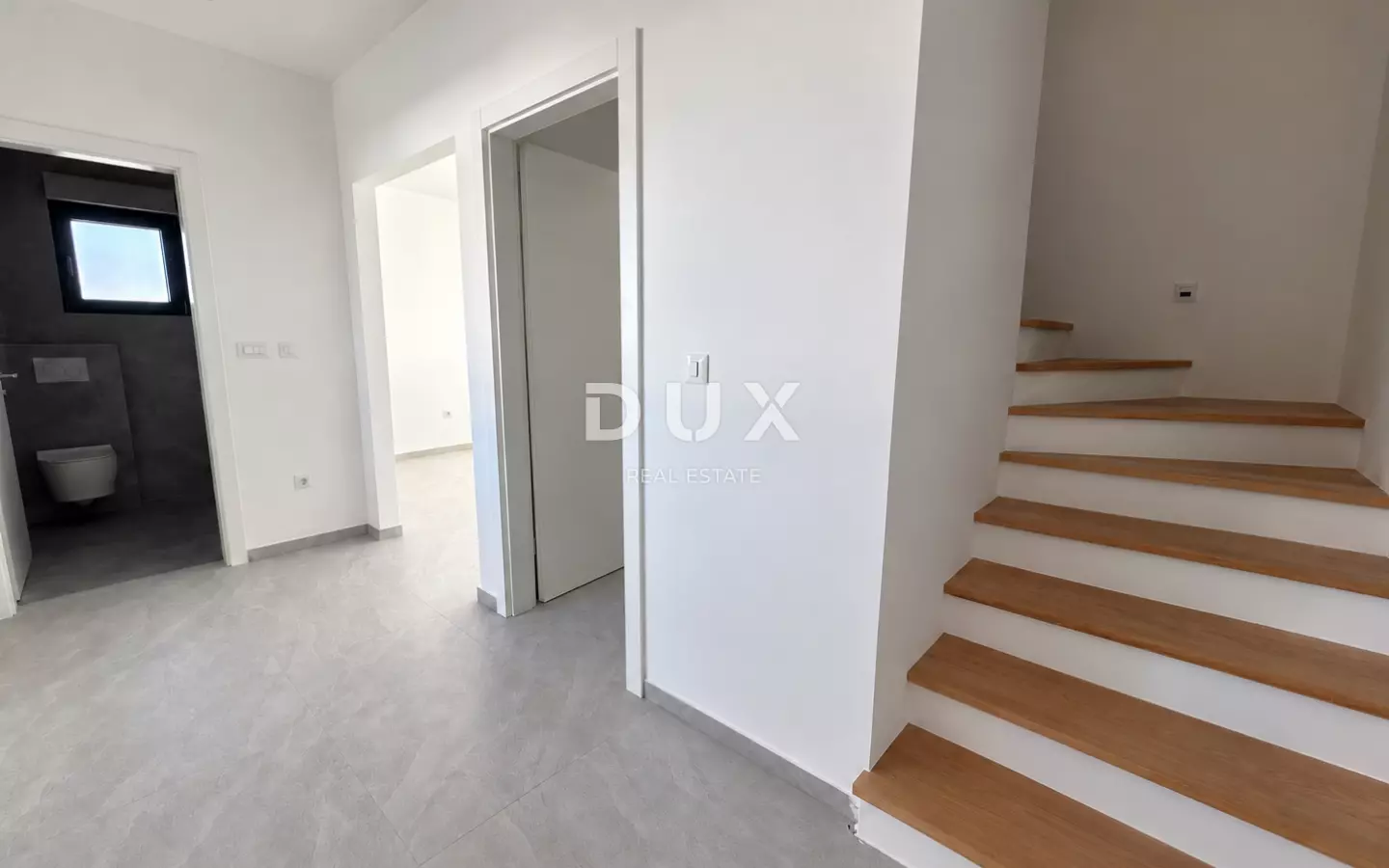 3-bedroom Apartment In Vodice, Croatia (124,4 M²)