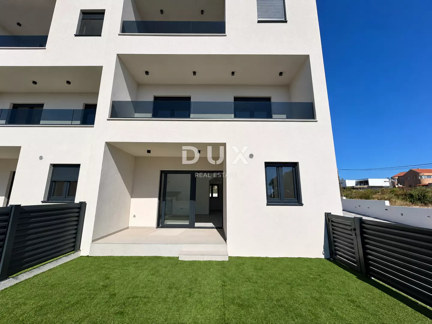 1791193182_modern-white-townhouse-with-glass-balconies-88876c 3-bedroom Apartment In Vodice, Croatia (124,4 M²)