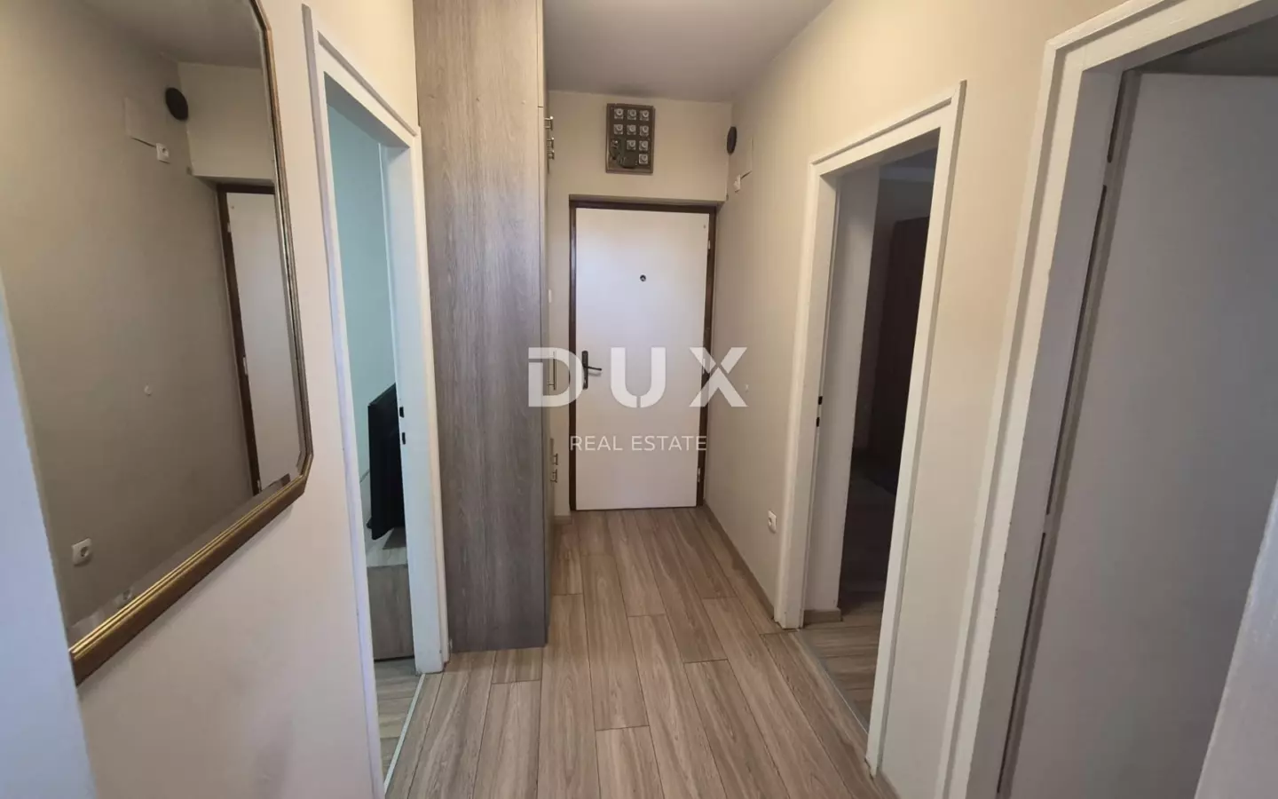 2-bedroom Apartment In Jazine, Croatia (53 M²)