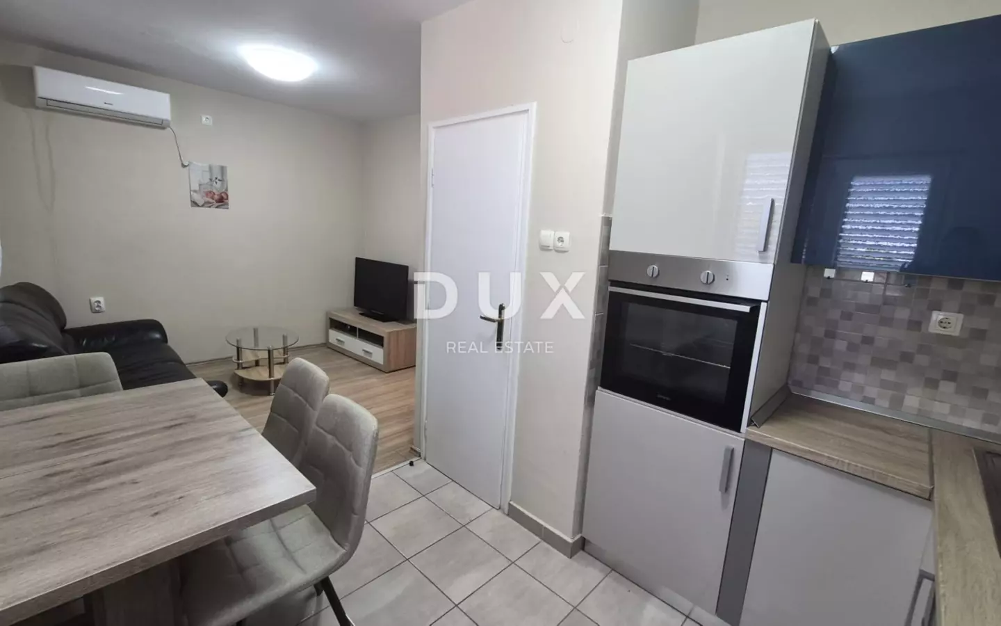 2-bedroom Apartment In Jazine, Croatia (53 M²)