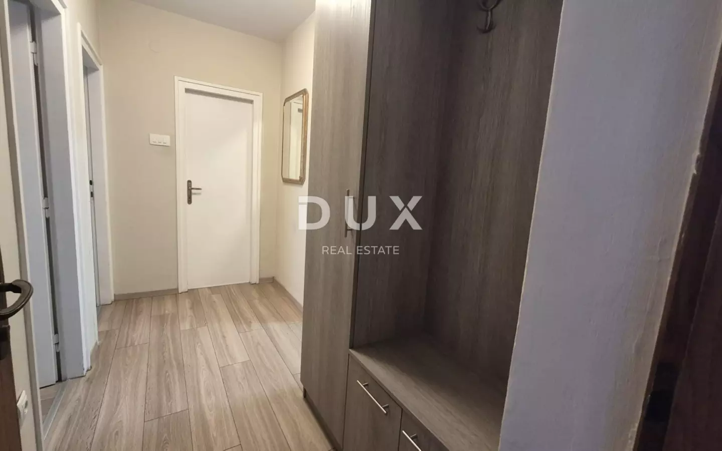 2-bedroom Apartment In Jazine, Croatia (53 M²)
