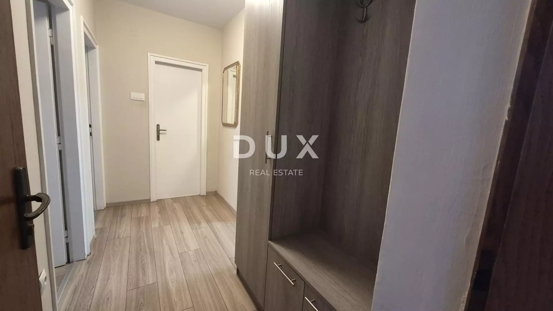 2-bedroom Apartment In Jazine, Croatia (53 M²)