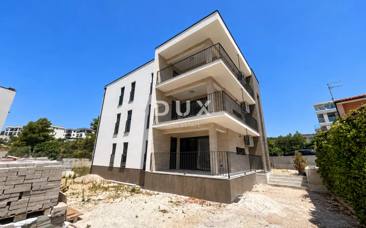 9-bedroom Detached House In Zečevo Rogozničko, Croatia (420 M²)