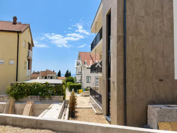 9-bedroom Detached House In Zečevo Rogozničko, Croatia (420 M²)