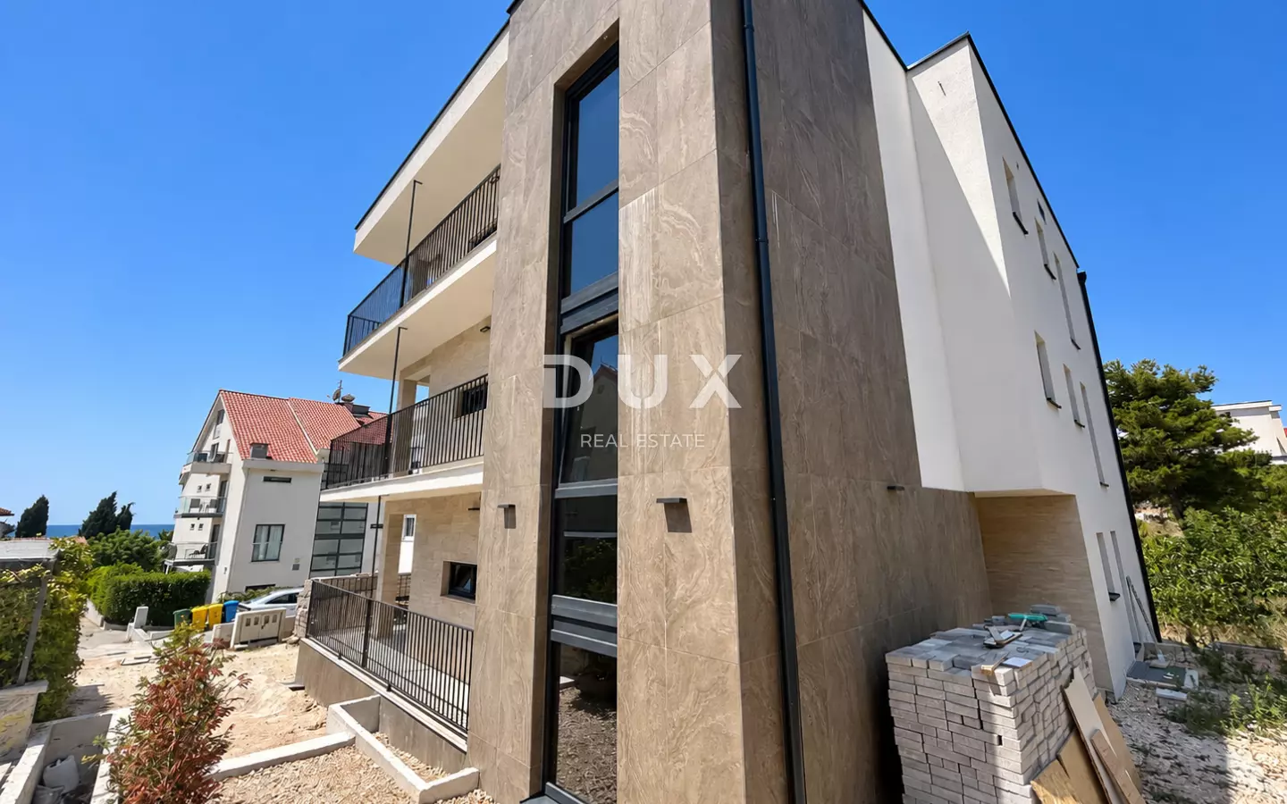 9-bedroom Detached House In Zečevo Rogozničko, Croatia (420 M²)