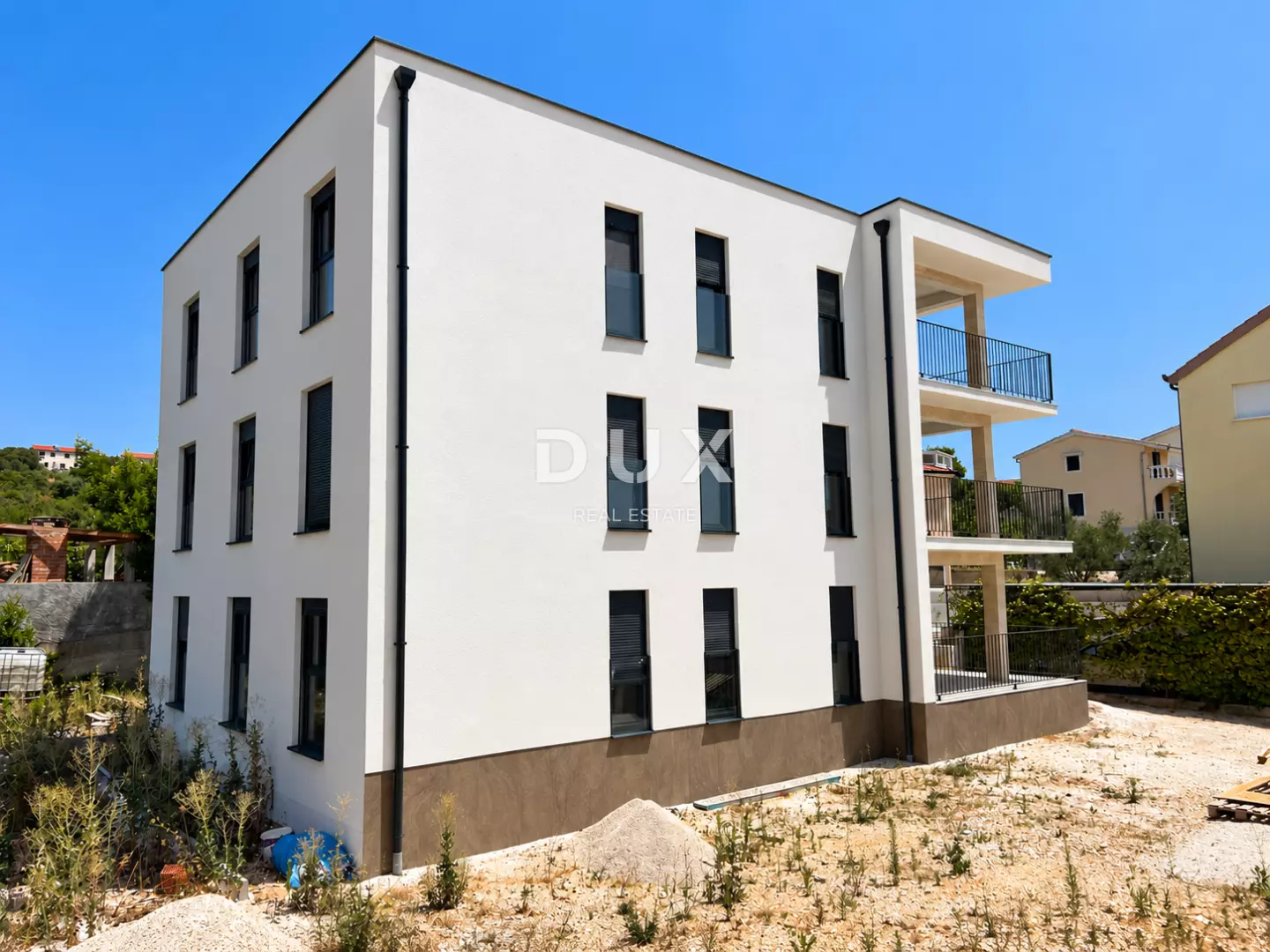 9-bedroom Detached House In Zečevo Rogozničko, Croatia (420 M²)
