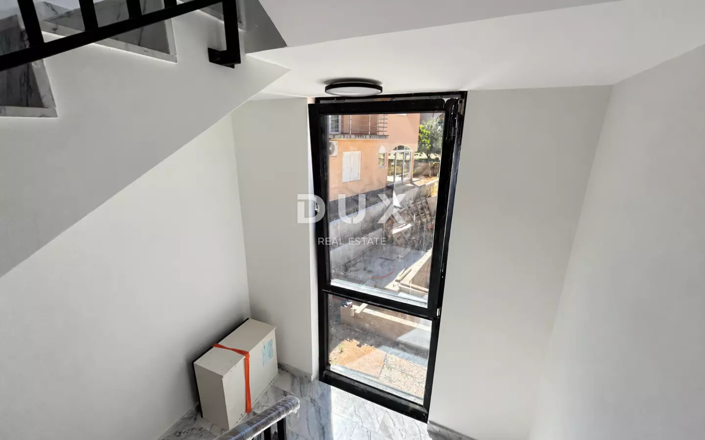 9-bedroom Detached House In Zečevo Rogozničko, Croatia (420 M²)