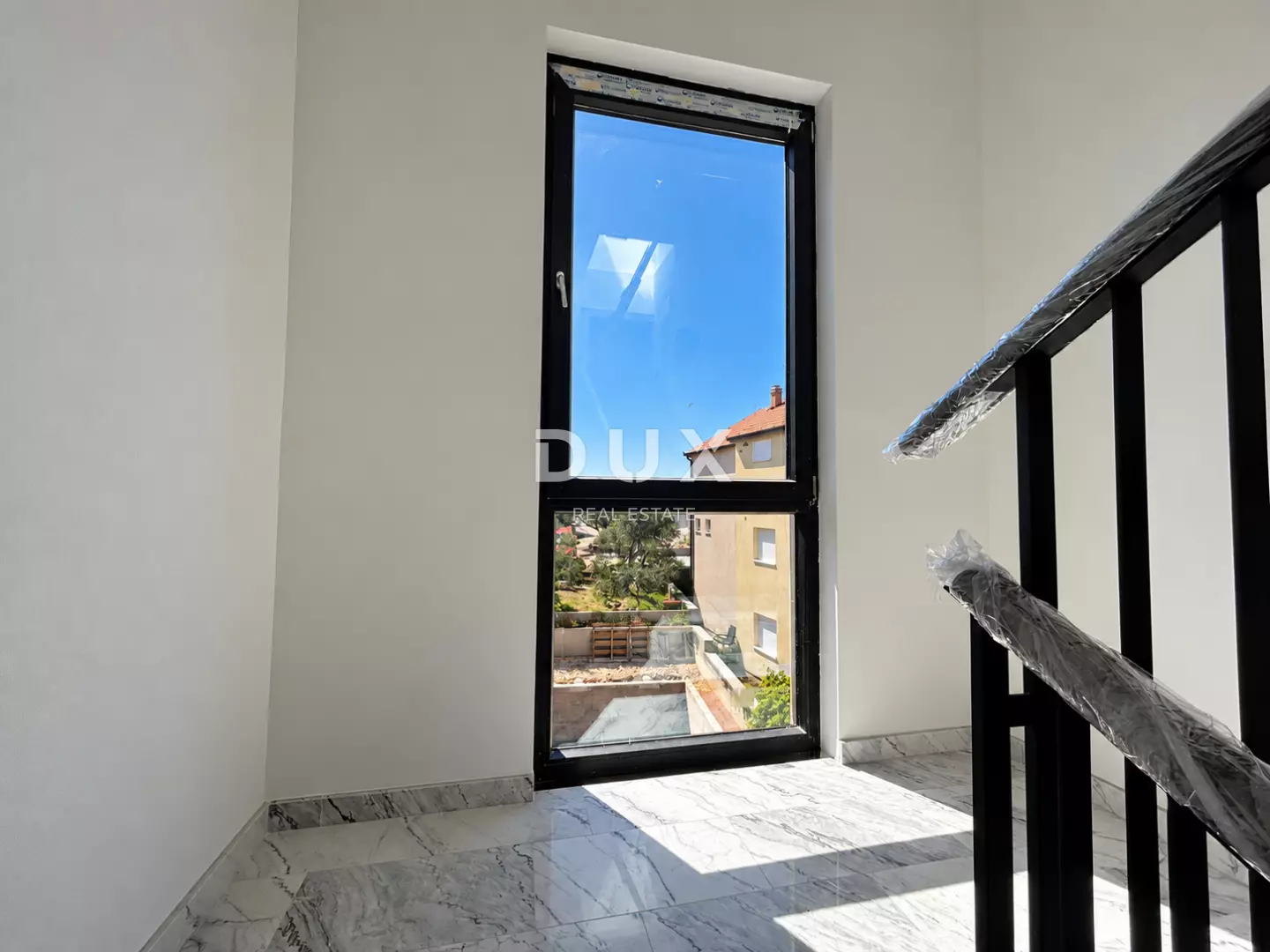 9-bedroom Detached House In Zečevo Rogozničko, Croatia (420 M²)