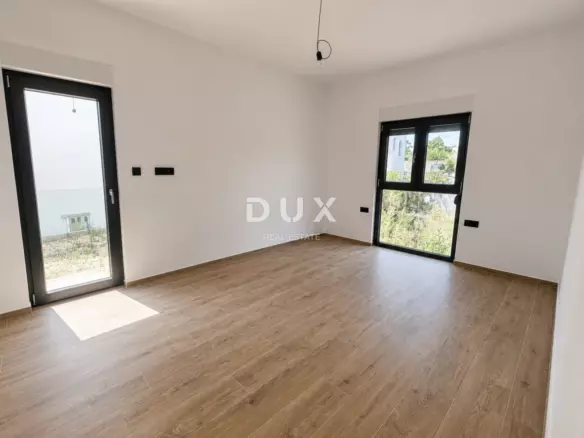 9-bedroom Detached House In Zečevo Rogozničko, Croatia (420 M²)