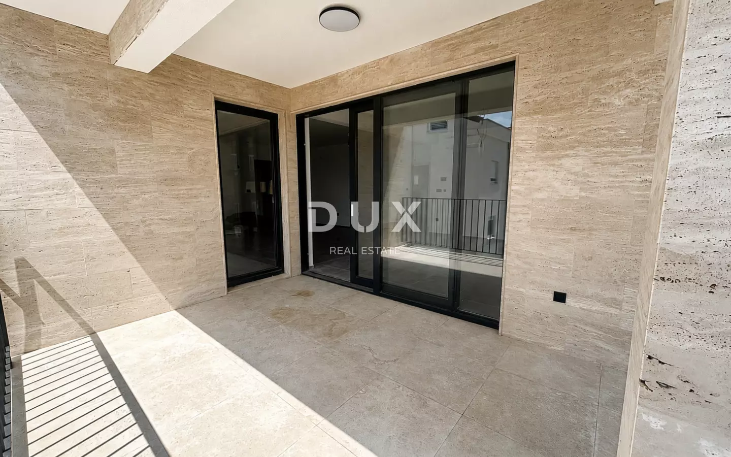 9-bedroom Detached House In Zečevo Rogozničko, Croatia (420 M²)