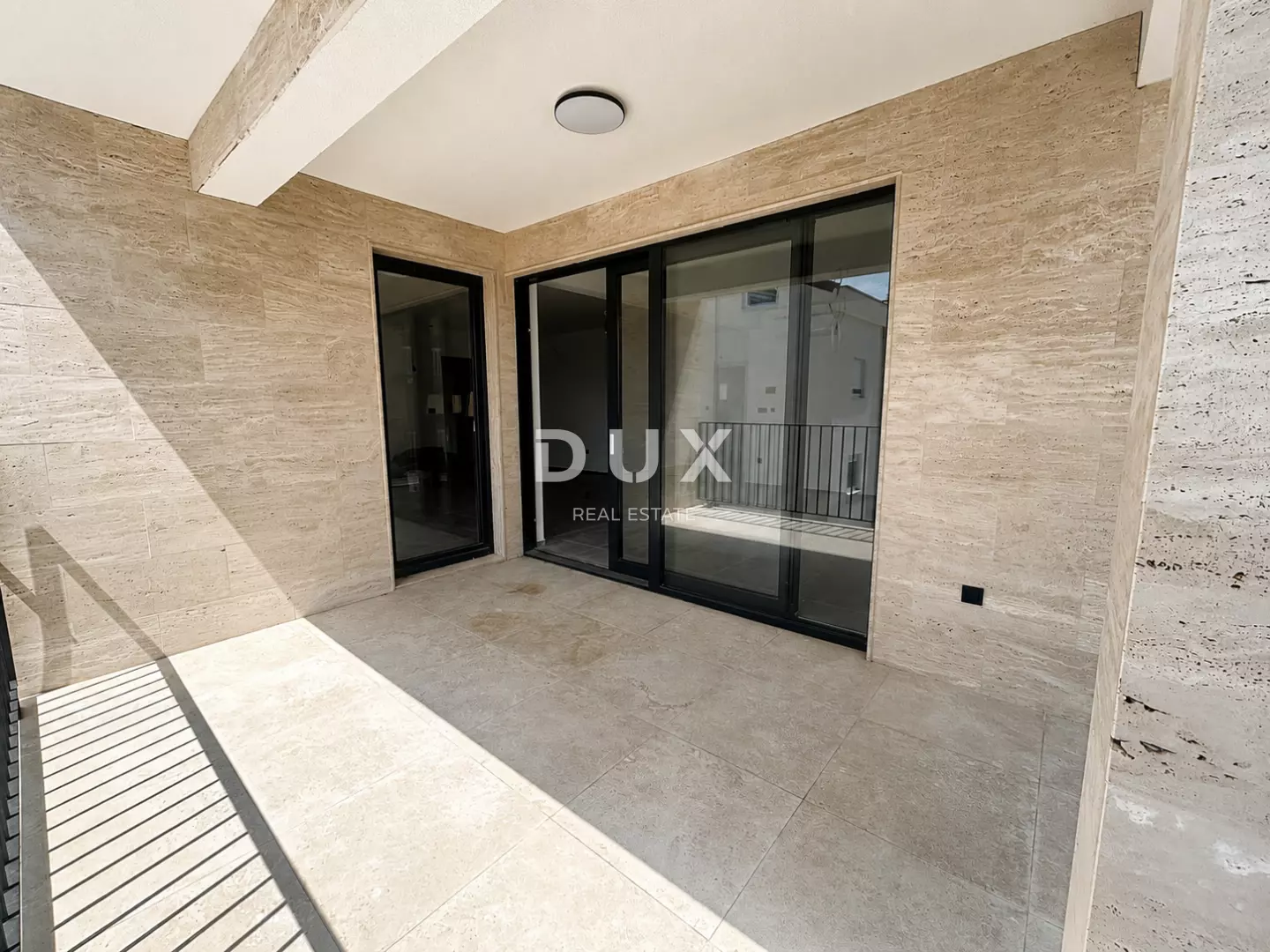 9-bedroom Detached House In Zečevo Rogozničko, Croatia (420 M²)