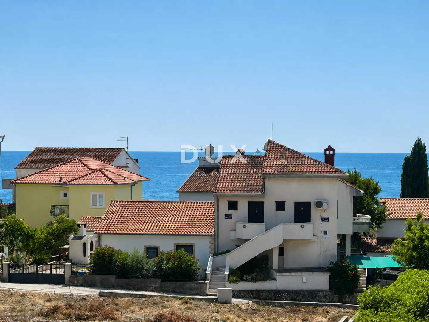 9-bedroom Detached House In Zečevo Rogozničko, Croatia (420 M²)