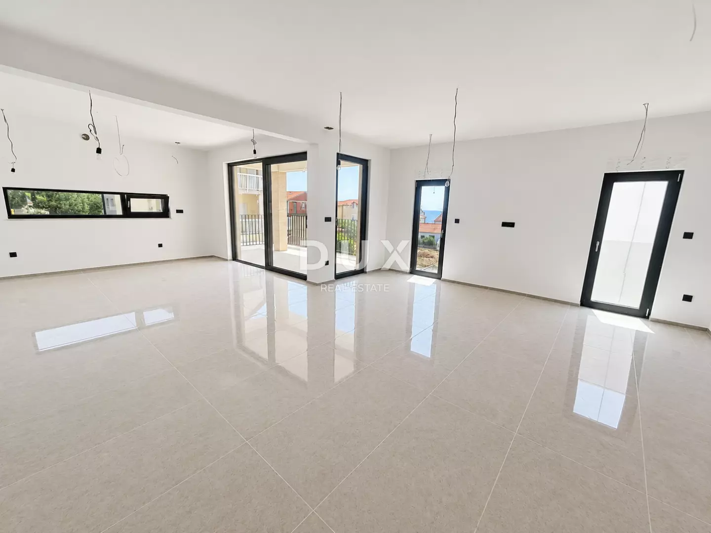 9-bedroom Detached House In Zečevo Rogozničko, Croatia (420 M²)