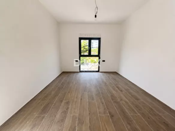 9-bedroom Detached House In Zečevo Rogozničko, Croatia (420 M²)