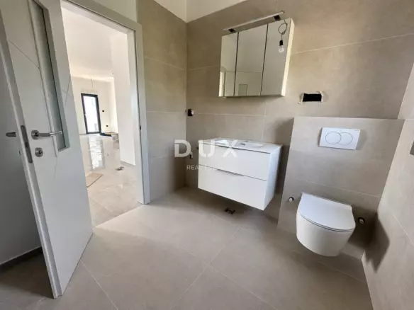 9-bedroom Detached House In Zečevo Rogozničko, Croatia (420 M²)