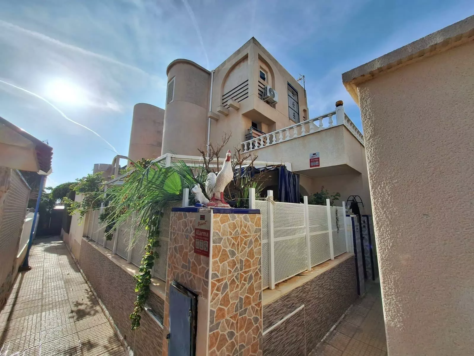5-bedroom Quad House In Torrevieja, Spain (97 M²)