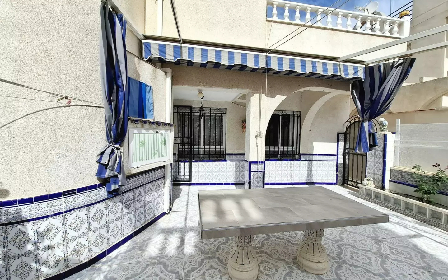 5-bedroom Quad House In Torrevieja, Spain (97 M²)