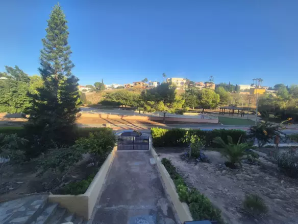 3-bedroom Villa In Torrevieja, Spain (201 M²)