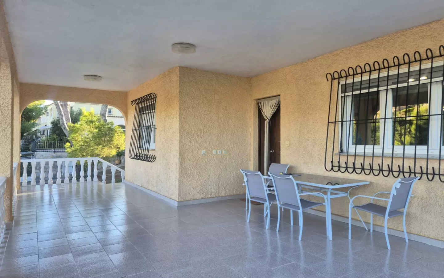3-bedroom Villa In Torrevieja, Spain (201 M²)