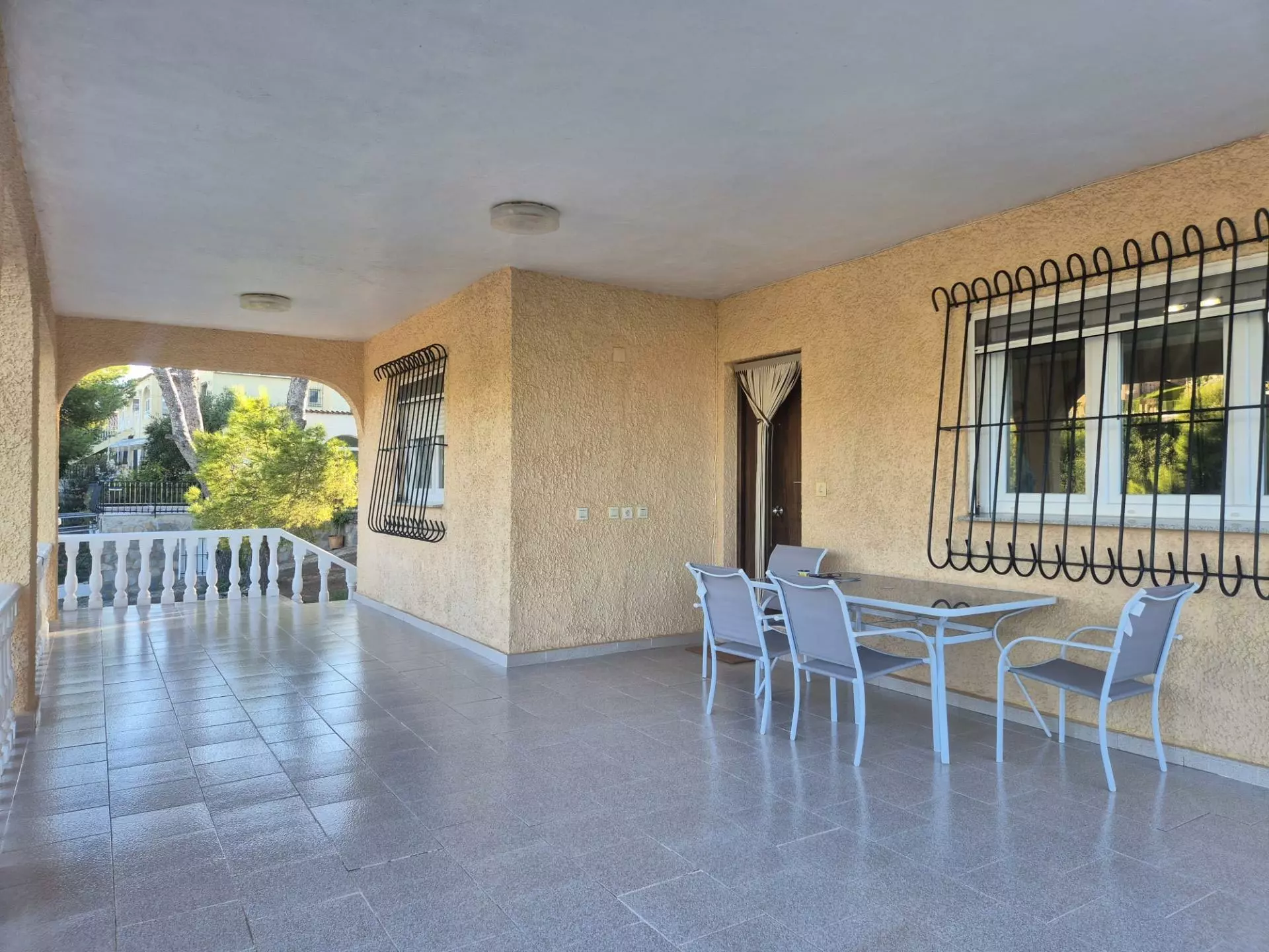 3-bedroom Villa In Torrevieja, Spain (201 M²)