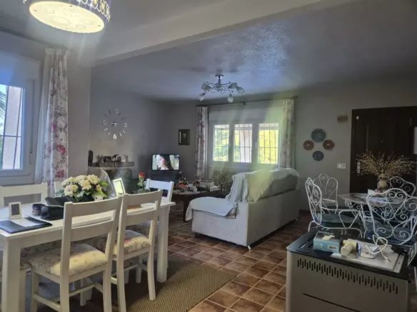 3-bedroom Villa In Torrevieja, Spain (201 M²)