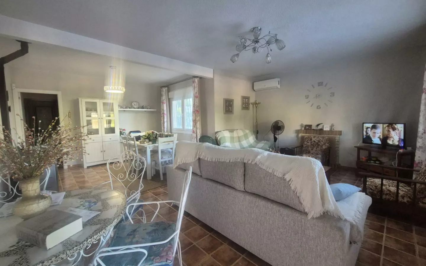 3-bedroom Villa In Torrevieja, Spain (201 M²)