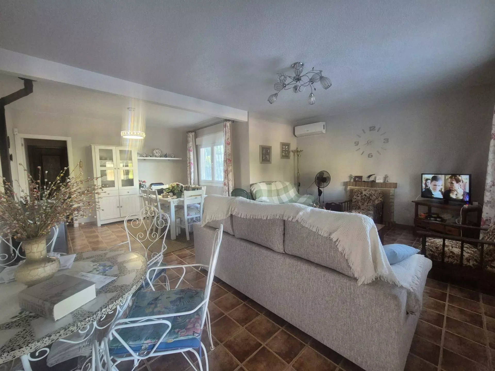 3-bedroom Villa In Torrevieja, Spain (201 M²)