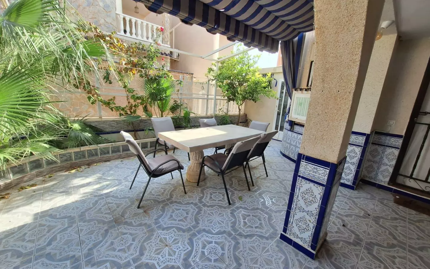 5-bedroom Quad House In Torrevieja, Spain (97 M²)