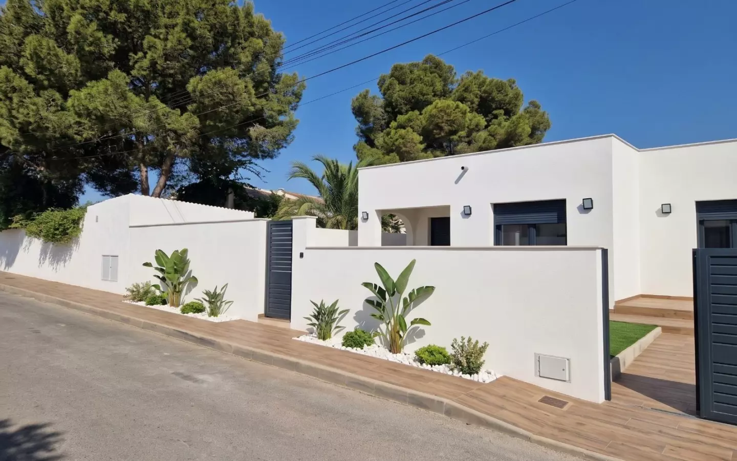 3-bedroom Villa In Torrevieja, Spain (110 M²)