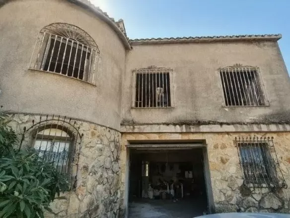 3-bedroom Villa In Benidoleig, Spain (307 M²)