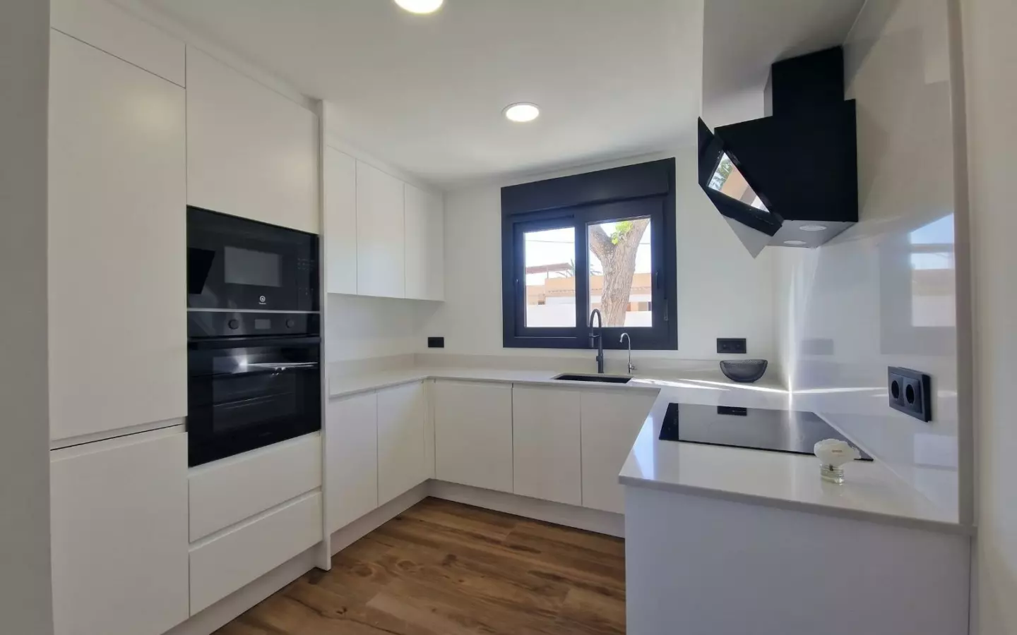 3-bedroom Villa In Torrevieja, Spain (110 M²)