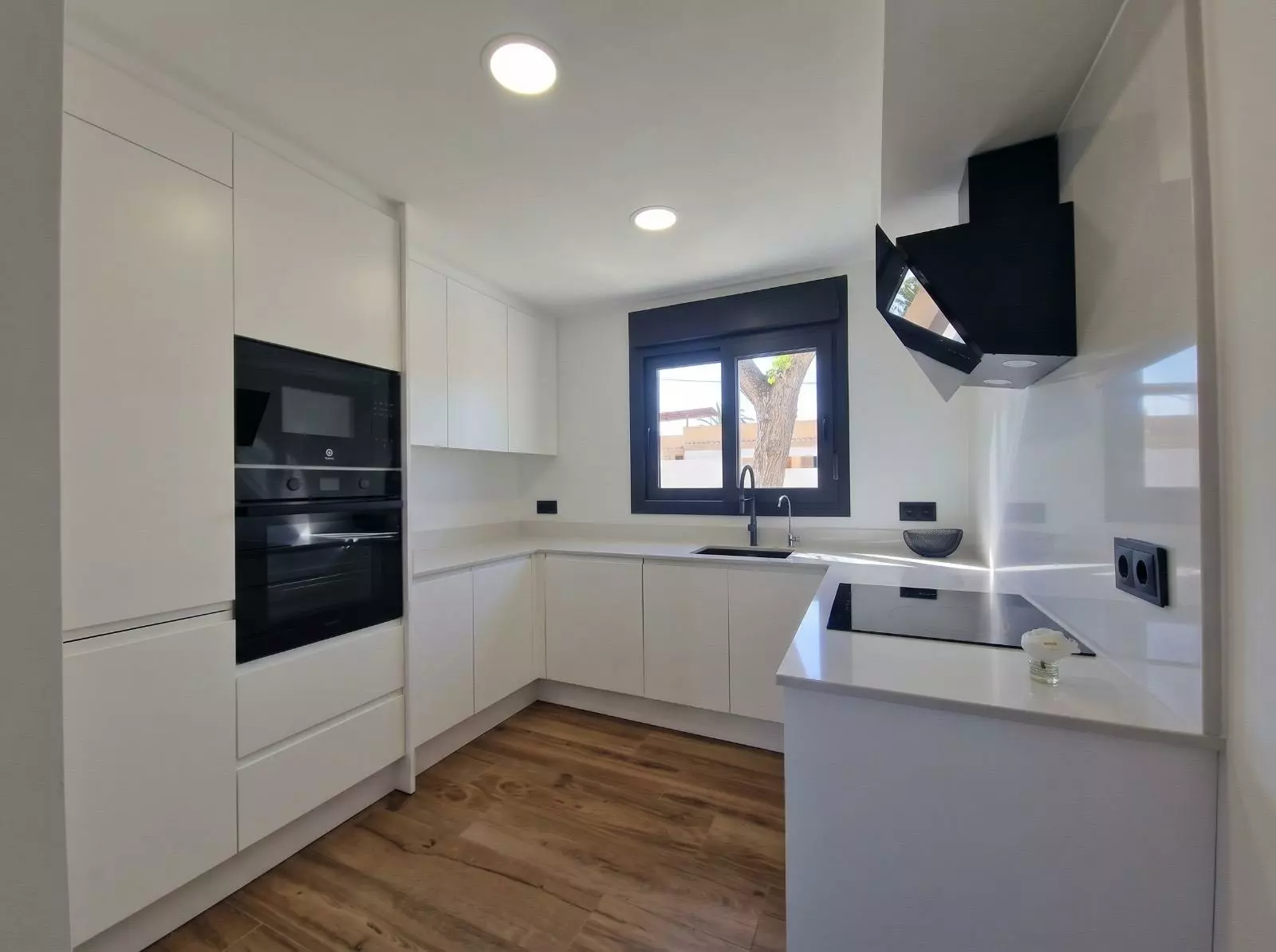 3-bedroom Villa In Torrevieja, Spain (110 M²)
