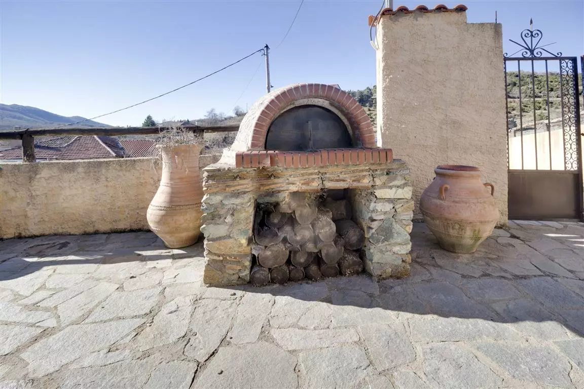 Commercial Property In Vasilika, Greece (160 M²)