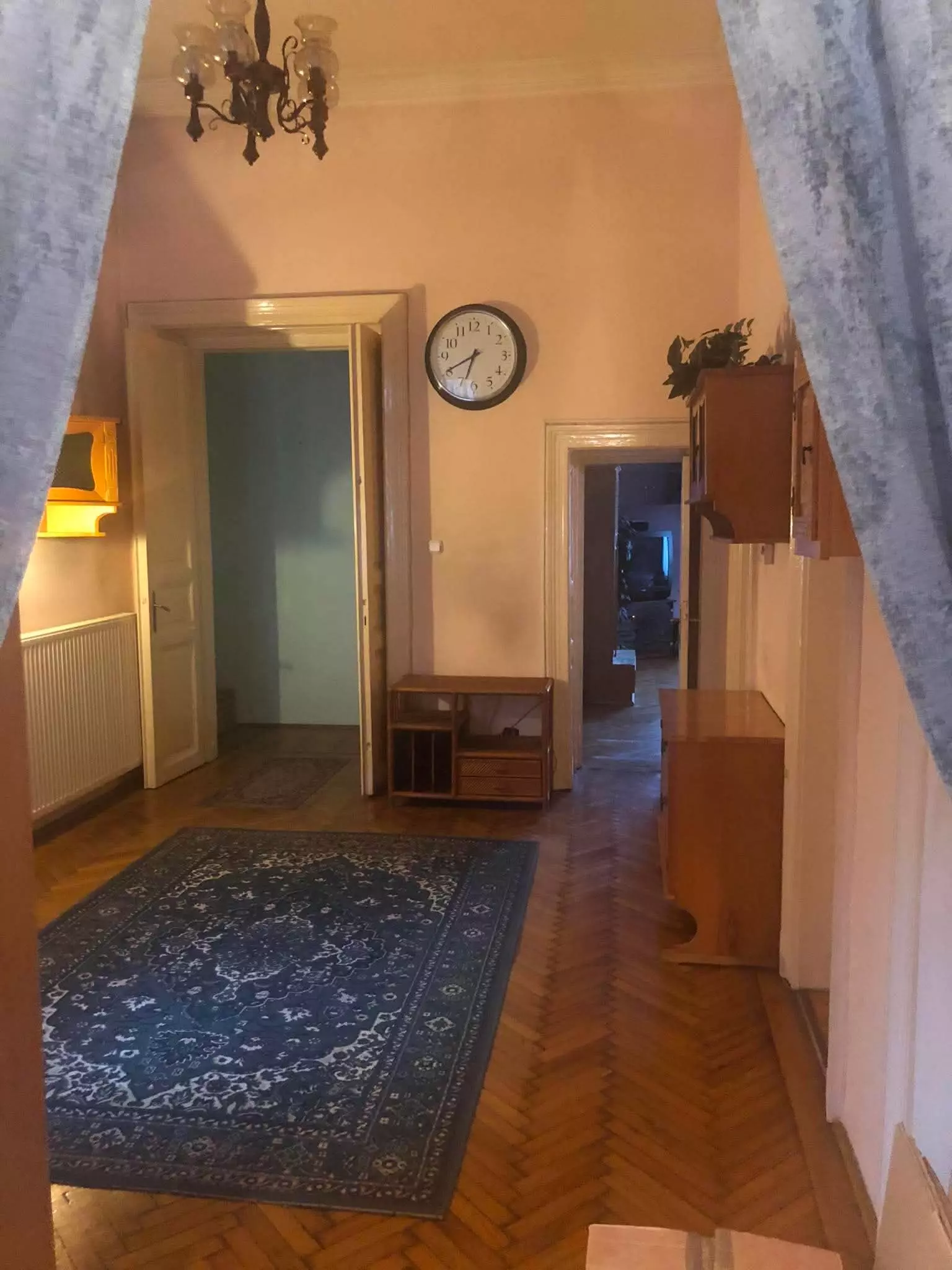 Grand Historic Budapest Apartment Near Oktogon – 117 Sqm – 5 Rooms – Conversion Potential