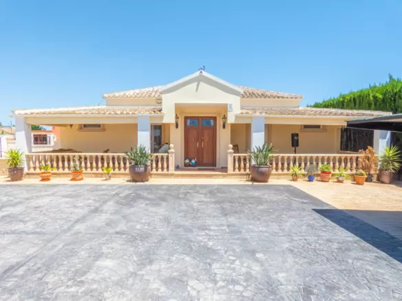6-bedroom Villa In Rojales, Spain (440 M²)