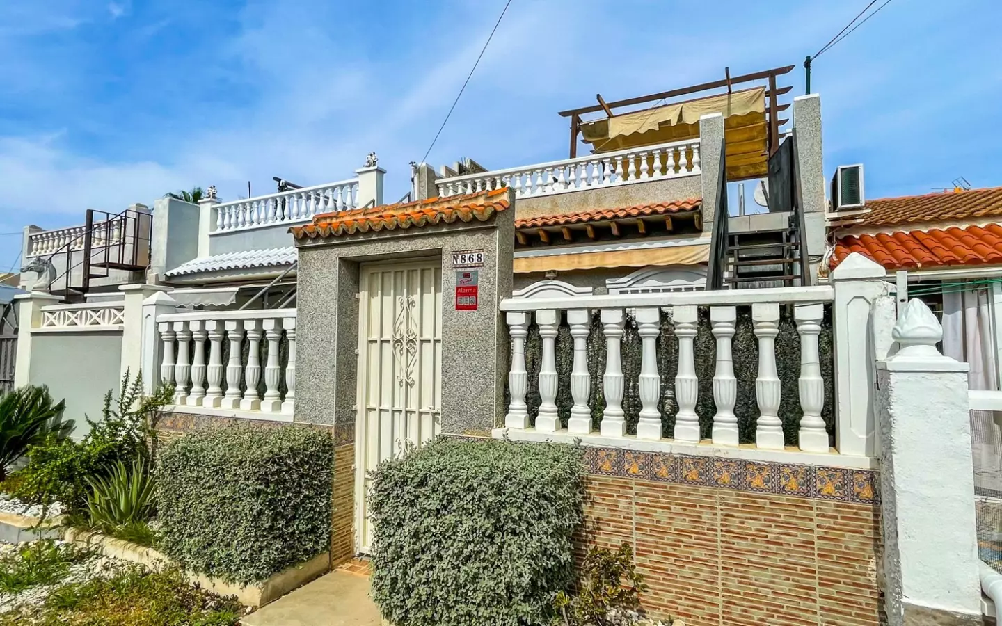 3-bedroom Bungalow In Torrevieja, Spain (95 M²)