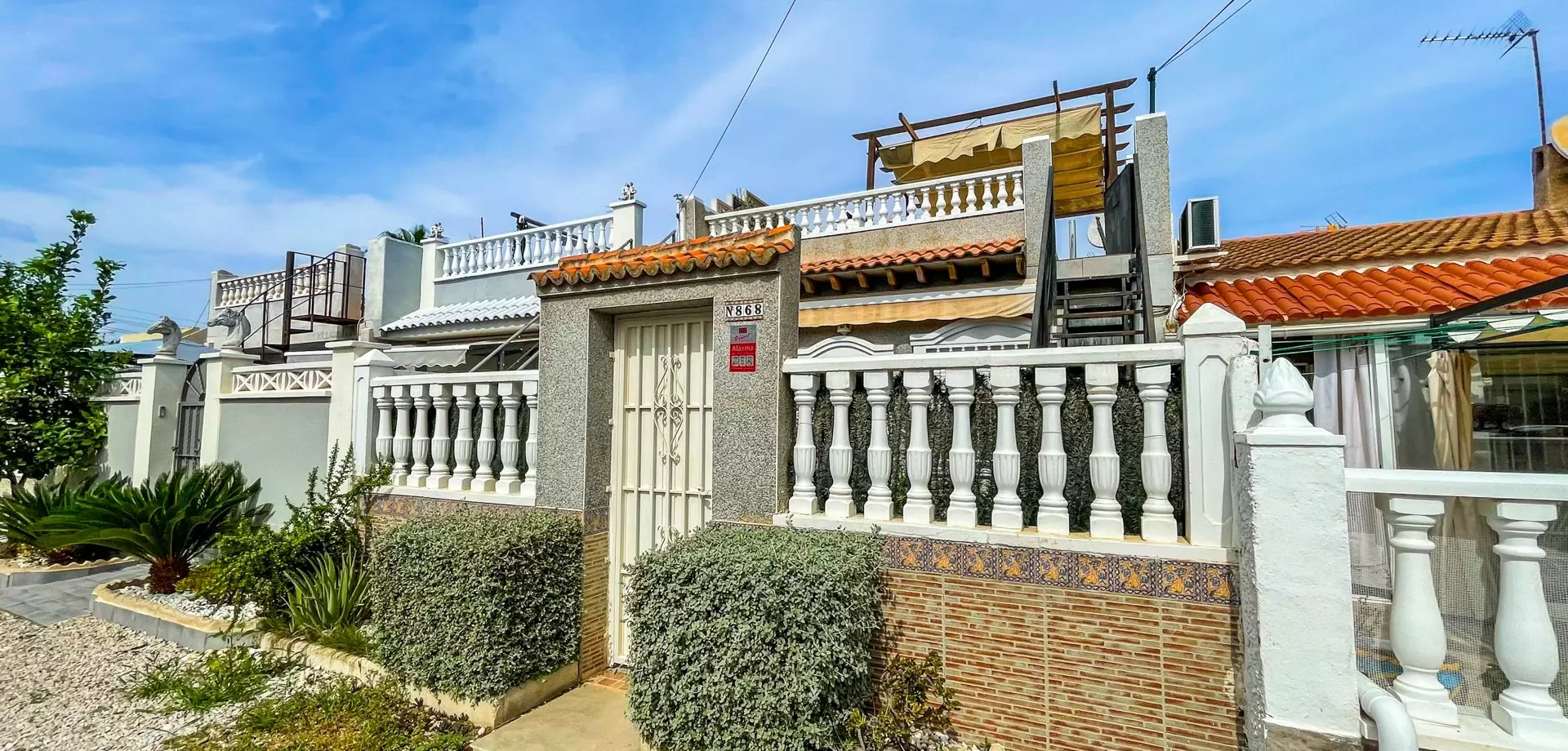 3-bedroom Bungalow In Torrevieja, Spain (95 M²)