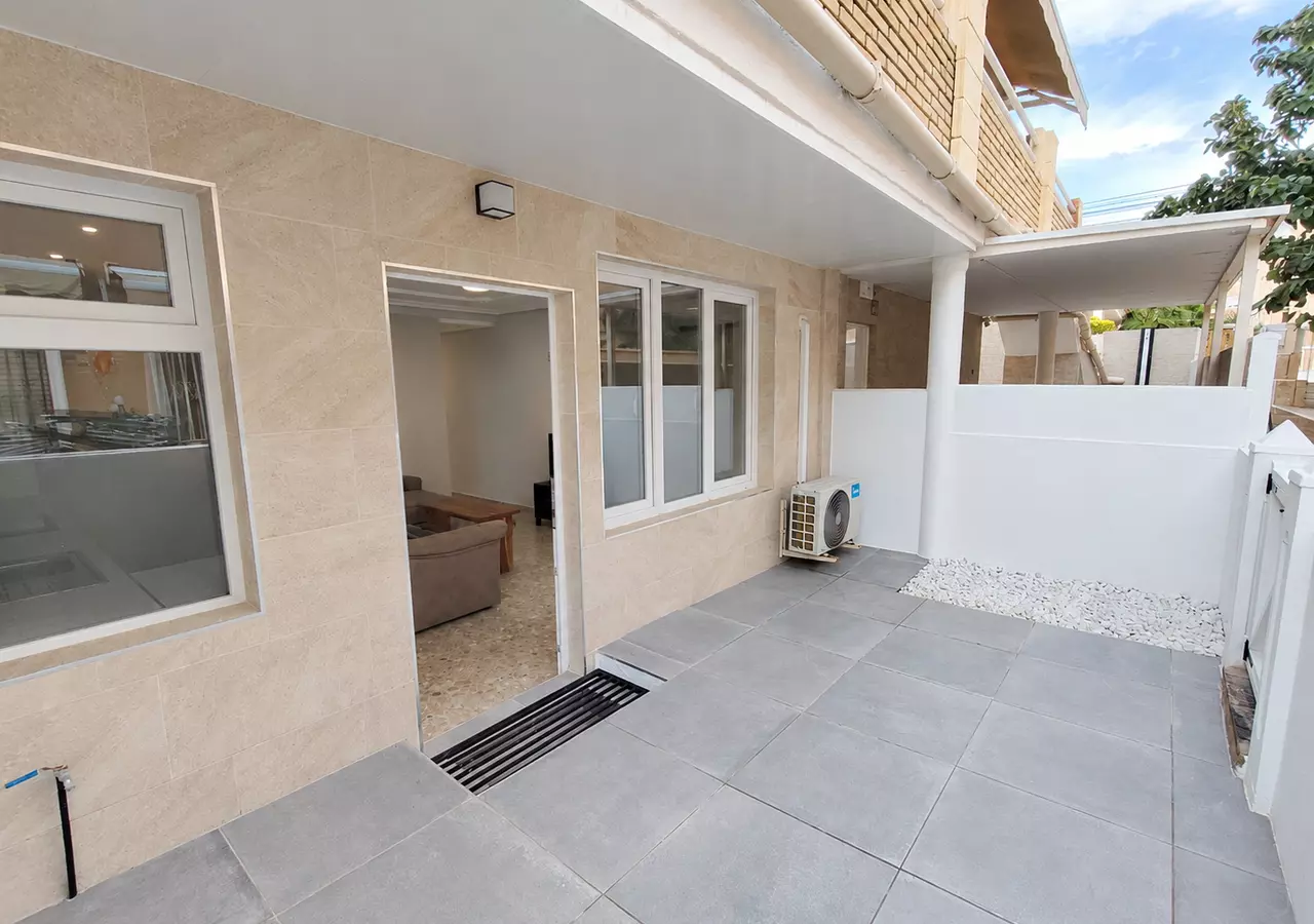 2-bedroom Apartment In Torrevieja, Spain (66 M²)