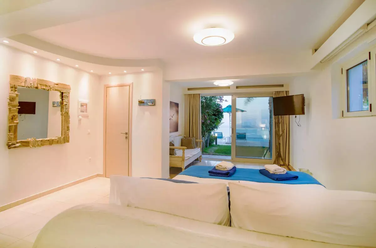 Exceptional 6-bedroom Luxury Villa With Heated Pool And Sea Views Near Kokkini Hani, Heraklion
