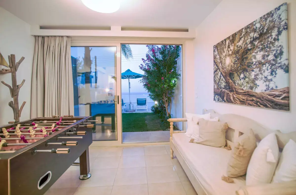 Exceptional 6-bedroom Luxury Villa With Heated Pool And Sea Views Near Kokkini Hani, Heraklion
