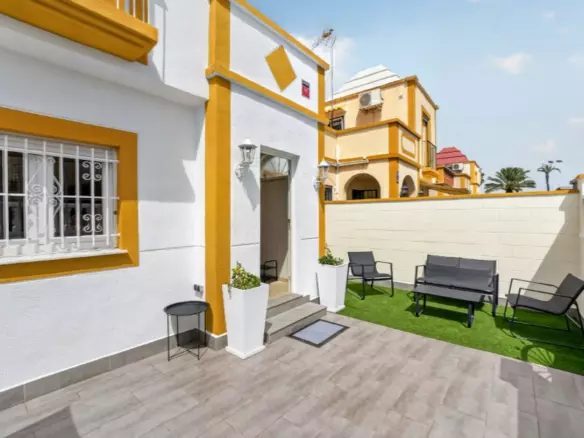 3-bedroom Town House In Torrevieja, Spain
