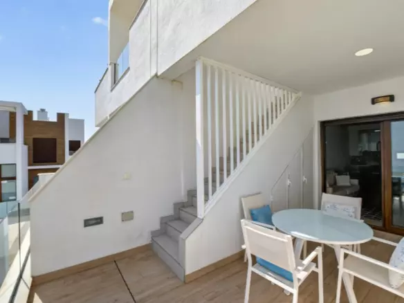 2-bedroom Penthouse In Torrevieja, Spain (79 M²)