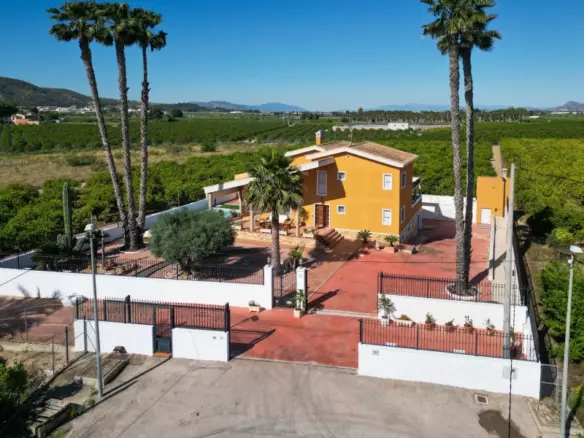 5-bedroom Villa In Orihuela, Spain (433 M²)