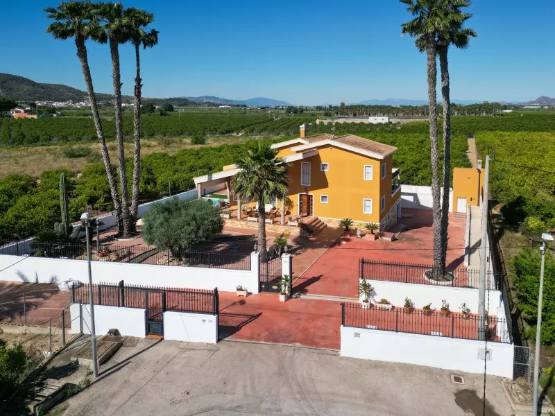 5-bedroom Villa In Orihuela, Spain (433 M²)