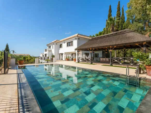 7-bedroom Villa In Benahavis, Spain (736 M²)