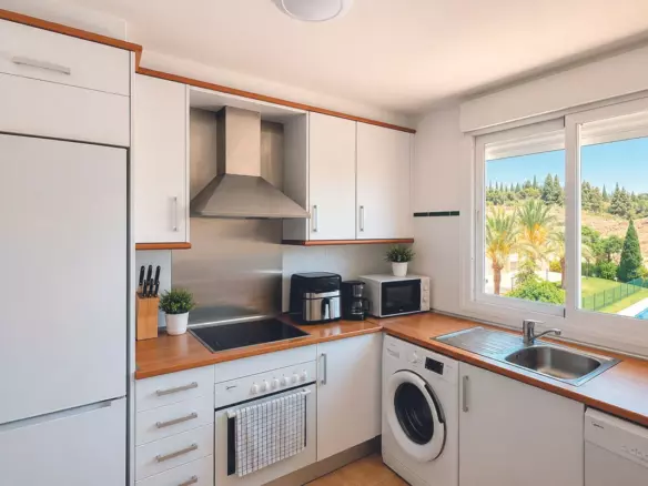 2-bedroom Town House In Mijas, Spain (126 M²)